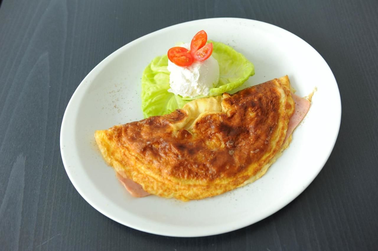 Отель Hotel Hemera Подгорица-12